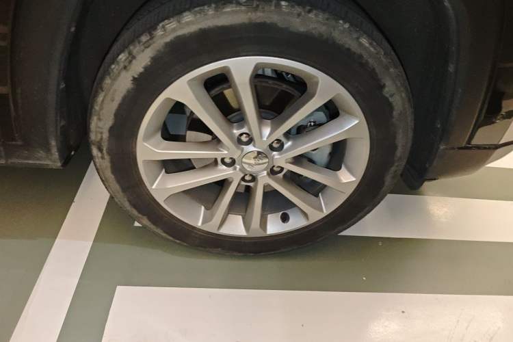 Used Jeep Grand Commander 2020 2.0T Four-Wheel Drive Elite Enhanced Edition Right Front Wheel Hub