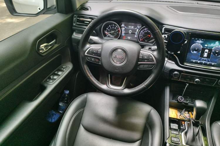 Used Jeep Grand Commander 2020 2.0T Two-Wheel Drive Leading Edition Steering Wheel