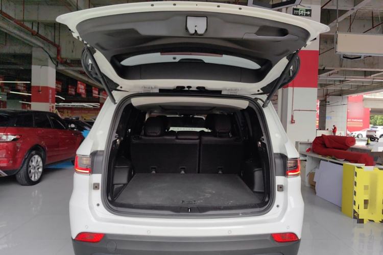 Used Jeep Grand Commander 2020 2.0T Two-Wheel Drive Leading Edition Trunk