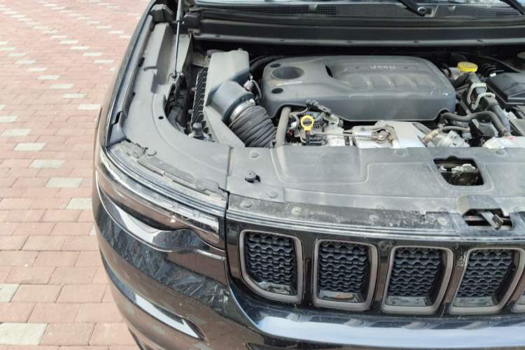 Used Jeep Grand Commander 2021 2.0T Four-Wheel Drive 80th Anniversary Edition Engine Bay Right