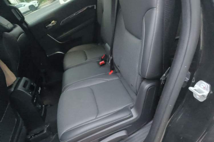 Used Jeep Grand Commander 2021 2.0T Four-Wheel Drive 80th Anniversary Edition Left Rear Seat