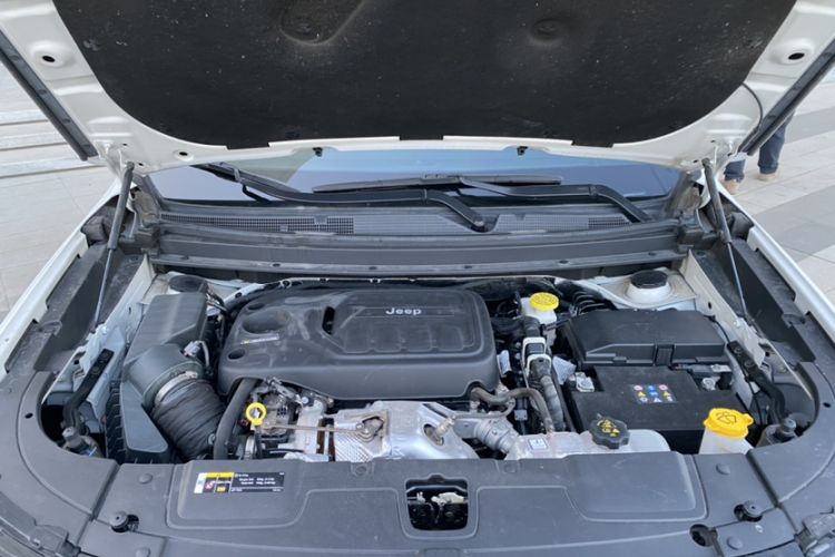 Used Jeep Grand Commander 2021 2.0T Four-Wheel Drive 80th Anniversary Edition Engine Bay