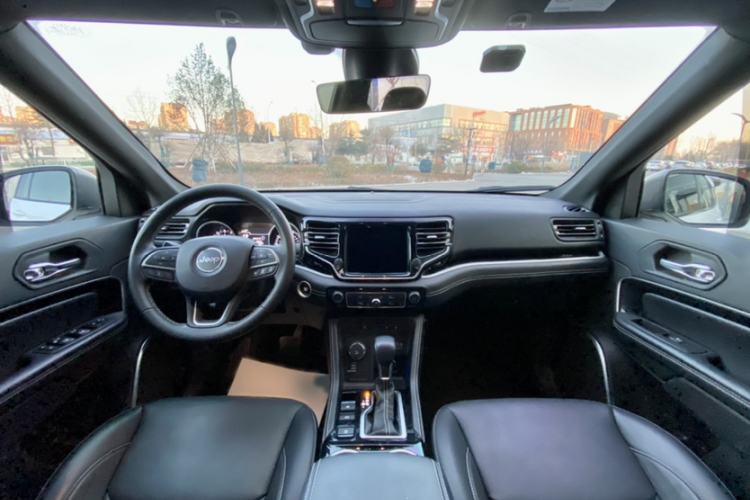 Used Jeep Grand Commander 2021 2.0T Four-Wheel Drive 80th Anniversary Edition Interior 4