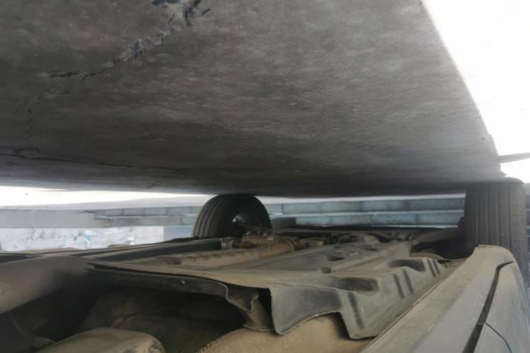 Used Jeep Grand Commander 2022 2.0T Two-Wheel Drive Elite Version Chassis Rear Left