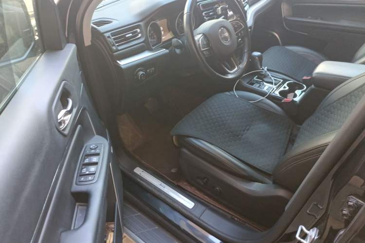 Used Jeep Grand Commander 2022 2.0T Four-Wheel Drive Luxury Edition Driver Seat