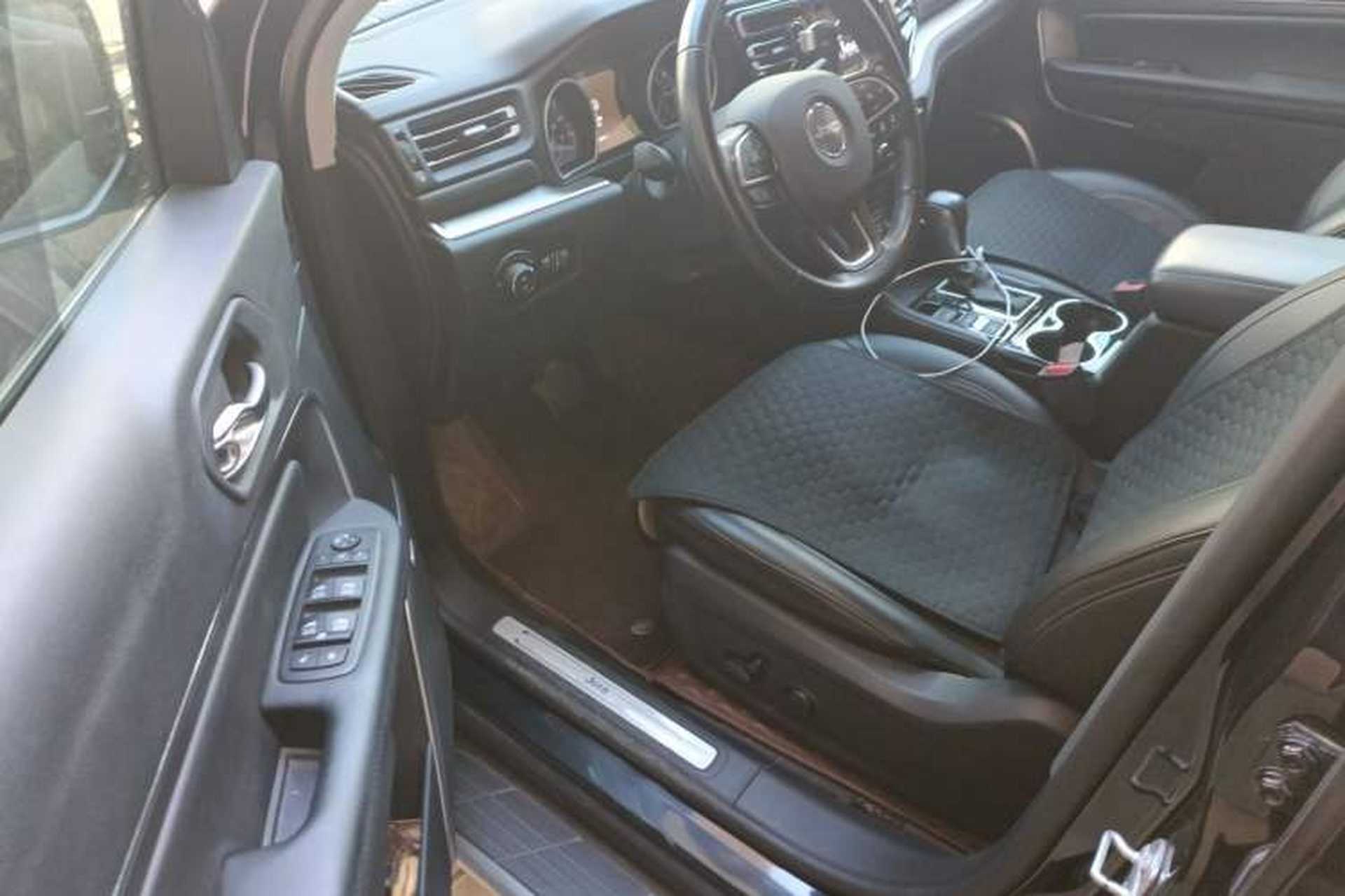 Used Jeep Grand Commander 2022 2.0T Four-Wheel Drive Luxury Edition Driver Seat