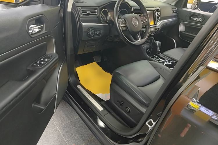 Used Jeep Grand Commander 2022 2.0T Four-Wheel Drive Luxury Edition Driver Seat