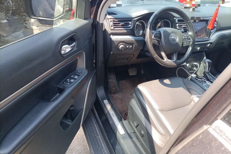 Used Jeep Grand Commander 2022 2.0T Four-Wheel Drive Luxury Edition Driver Seat