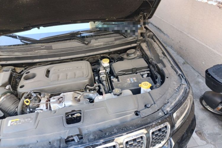 Used Jeep Grand Commander 2022 2.0T Four-Wheel Drive Luxury Edition Engine Bay Left