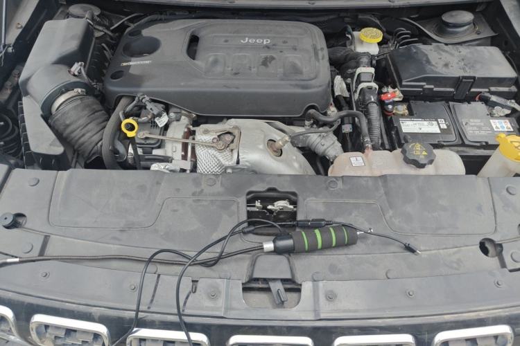 Used Jeep Grand Commander 2022 2.0T Two-Wheel Drive Luxury Version Engine Bay