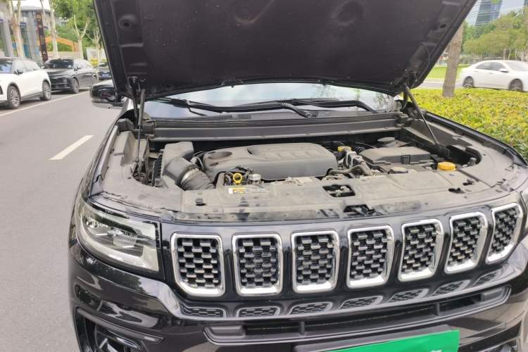 Used Jeep Grand Commander 2022 2.0T Four-Wheel Drive Luxury Edition Engine Bay Right