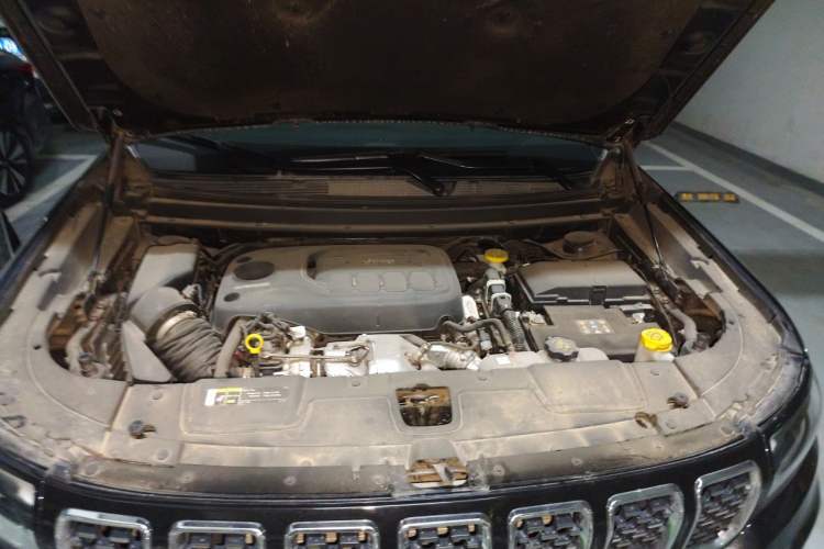 Used Jeep Grand Commander 2022 2.0T Four-Wheel Drive Luxury Edition Engine Bay