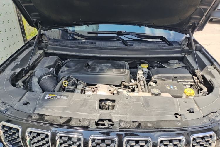 Used Jeep Grand Commander 2022 2.0T Four-Wheel Drive Luxury Edition Engine Bay