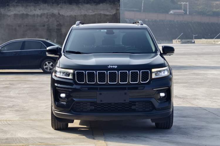 Used Jeep Grand Commander 2022 2.0T Two-Wheel Drive Elite Version Exterior 3