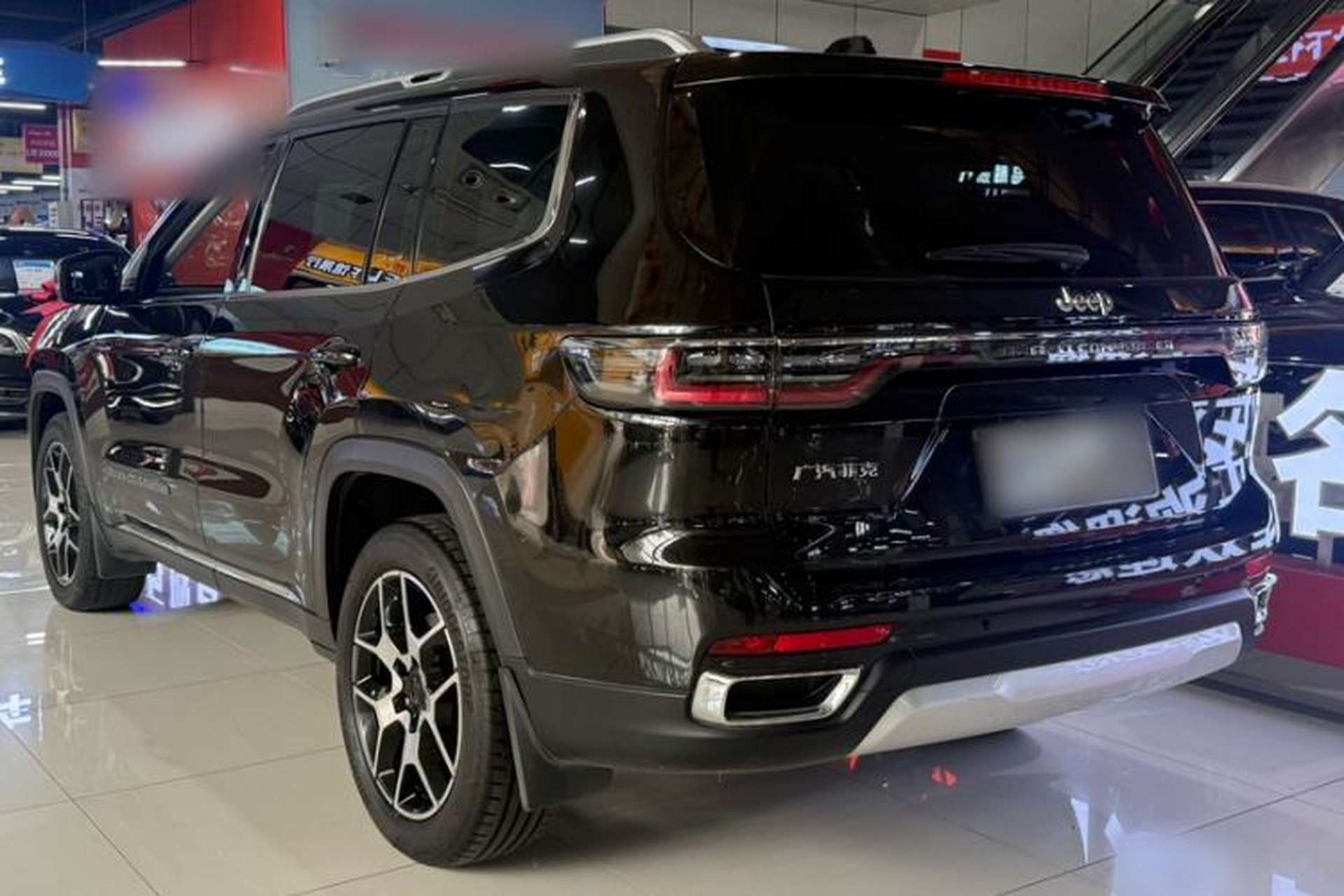 Used Jeep Grand Commander 2022 2.0T Two-Wheel Drive Luxury Version Exterior 3
