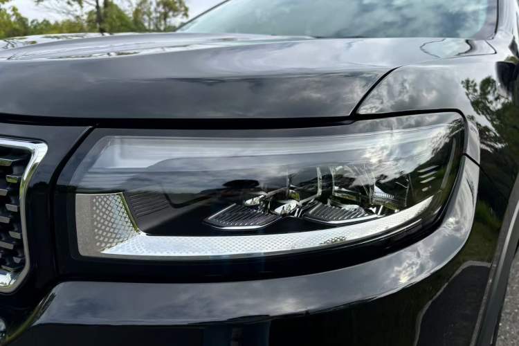 Used Jeep Grand Commander 2022 2.0T Two-Wheel Drive Elite Version Exterior 8