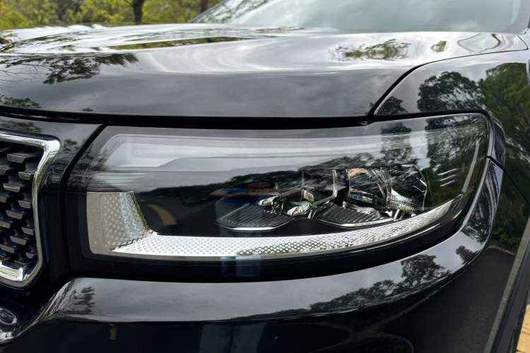 Used Jeep Grand Commander 2022 2.0T Two-Wheel Drive Luxury Version Exterior 8