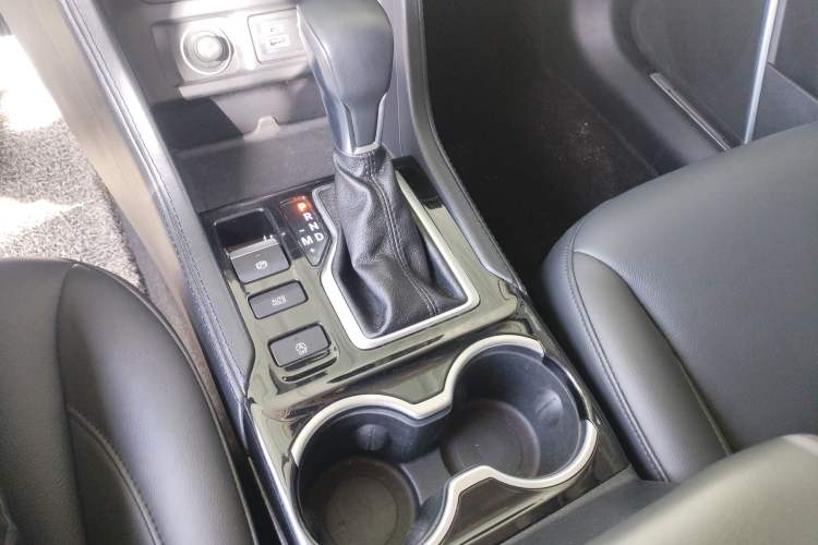 Used Jeep Grand Commander 2022 2.0T Two-Wheel Drive Luxury Version Gear Lever