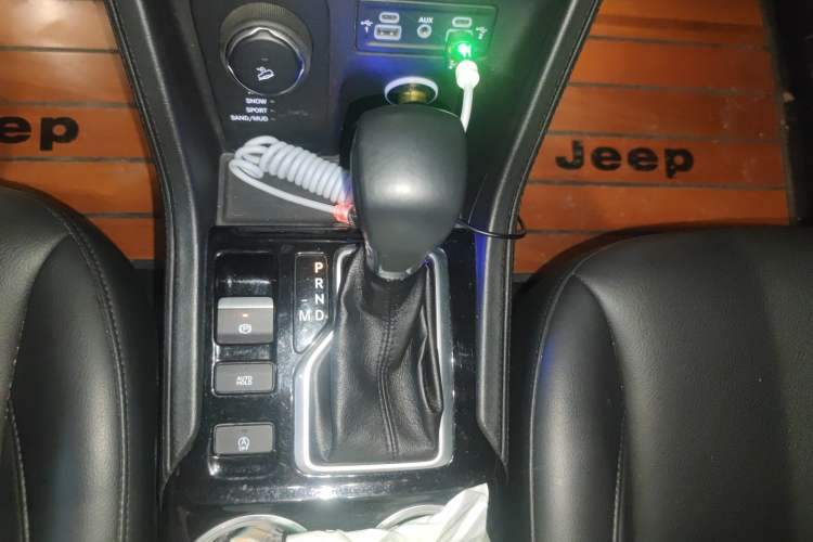 Used Jeep Grand Commander 2022 2.0T Four-Wheel Drive Luxury Edition Gear Lever