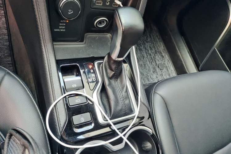 Used Jeep Grand Commander 2022 2.0T Four-Wheel Drive Luxury Edition Gear Lever