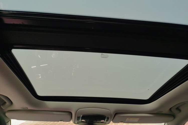 Used Jeep Grand Commander 2022 2.0T Two-Wheel Drive Luxury Version Headliner