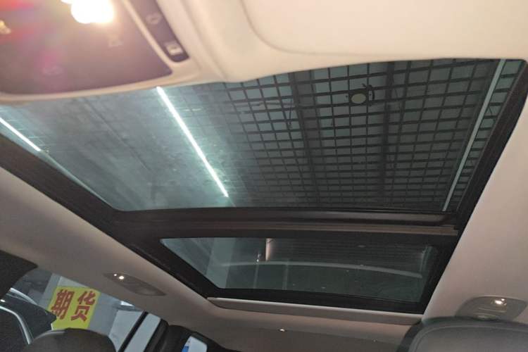 Used Jeep Grand Commander 2022 2.0T Two-Wheel Drive Luxury Version Headliner