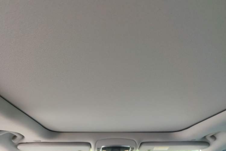 Used Jeep Grand Commander 2022 2.0T Two-Wheel Drive Elite Version Headliner