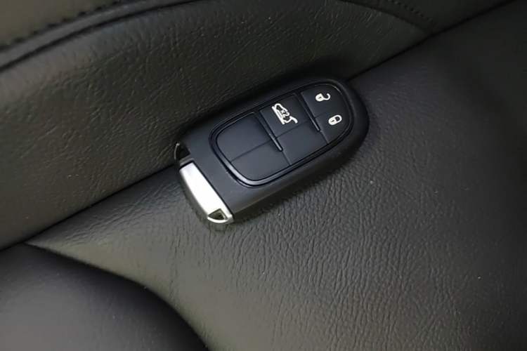 Used Jeep Grand Commander 2022 2.0T Four-Wheel Drive Luxury Edition Interior 1