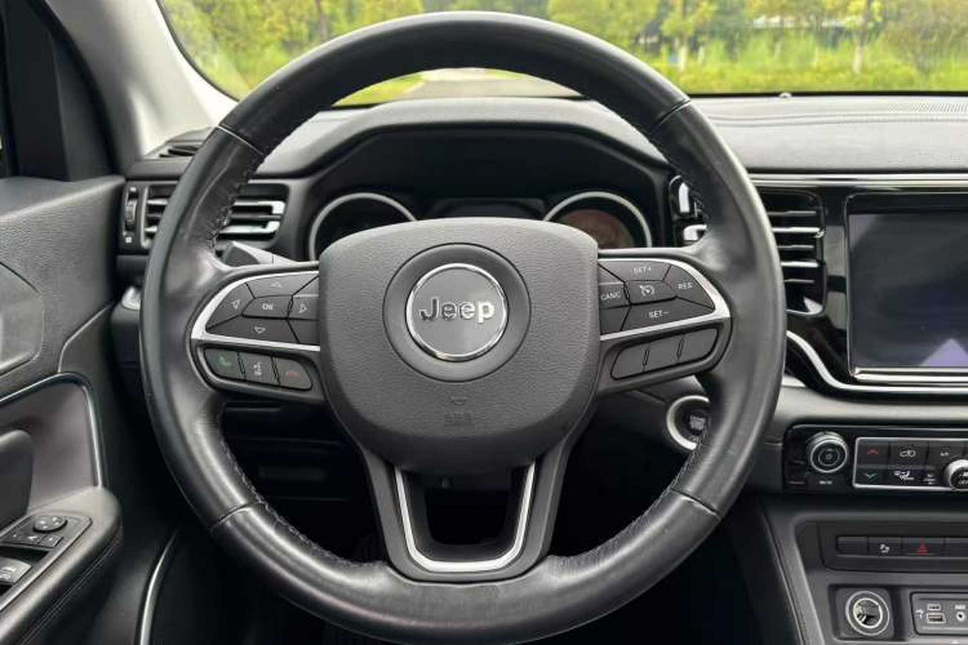 Used Jeep Grand Commander 2022 2.0T Two-Wheel Drive Luxury Version Interior 15