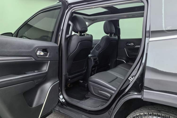 Used Jeep Grand Commander 2022 2.0T Four-Wheel Drive Luxury Edition Interior 2