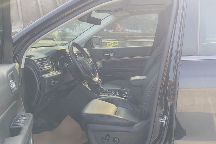 Used Jeep Grand Commander 2022 2.0T Two-Wheel Drive Elite Version Interior 4