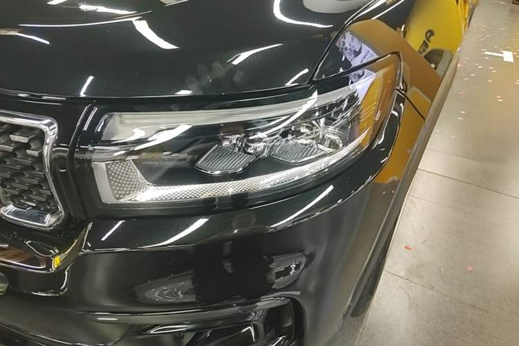 Used Jeep Grand Commander 2022 2.0T Four-Wheel Drive Luxury Edition Left Front Headlight