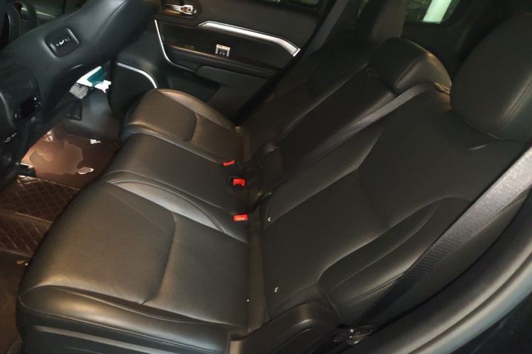 Used Jeep Grand Commander 2022 2.0T Two-Wheel Drive Luxury Version Left Rear Seat