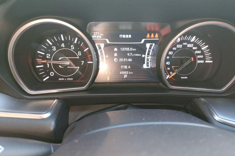 Used Jeep Grand Commander 2022 2.0T Four-Wheel Drive Luxury Edition Odometer Close Up