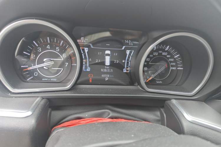 Used Jeep Grand Commander 2022 2.0T Two-Wheel Drive Luxury Version Odometer Close Up