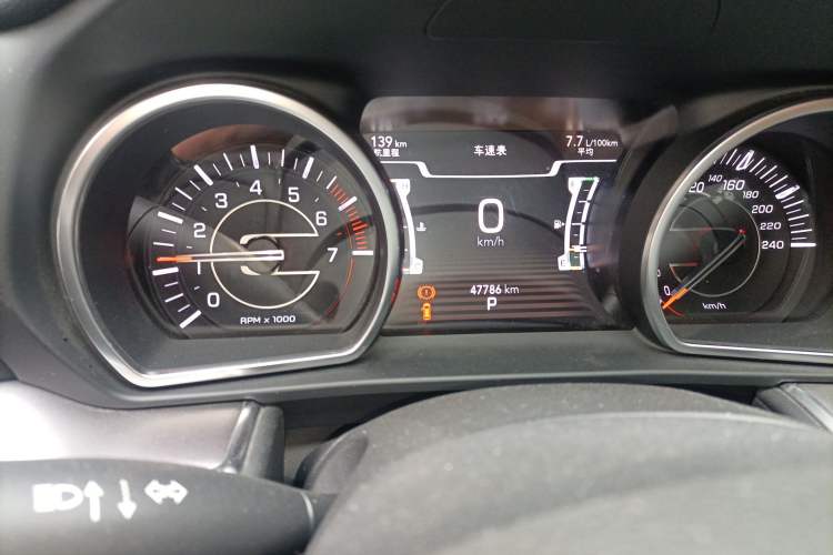 Used Jeep Grand Commander 2022 2.0T Two-Wheel Drive Luxury Version Odometer Close Up