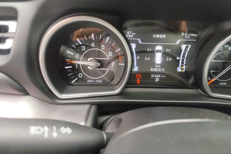 Used Jeep Grand Commander 2022 2.0T Two-Wheel Drive Elite Version Odometer Close Up