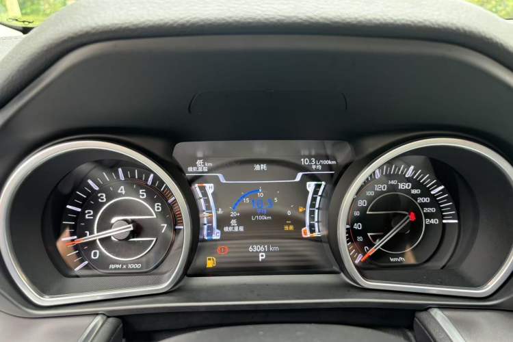 Used Jeep Grand Commander 2022 2.0T Two-Wheel Drive Luxury Version Odometer Close Up