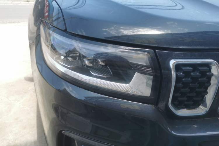 Used Jeep Grand Commander 2022 2.0T Two-Wheel Drive Elite Version Right Front Headlight