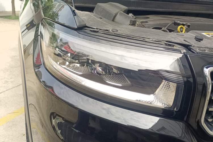 Used Jeep Grand Commander 2022 2.0T Four-Wheel Drive Luxury Edition Right Front Headlight
