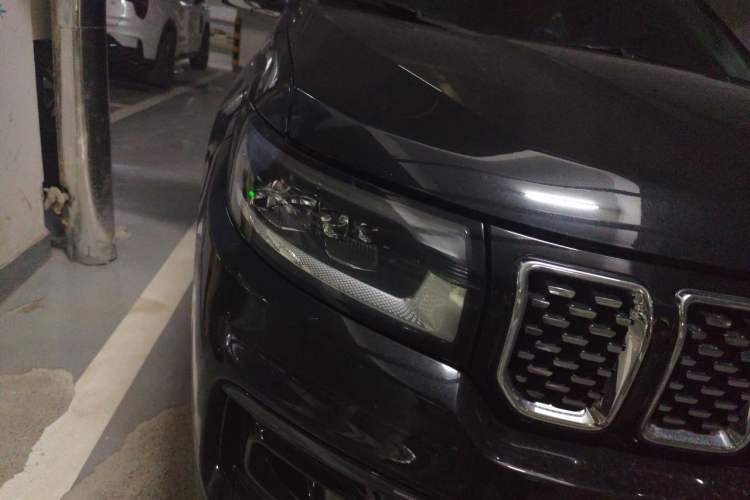 Used Jeep Grand Commander 2022 2.0T Four-Wheel Drive Luxury Edition Right Front Headlight