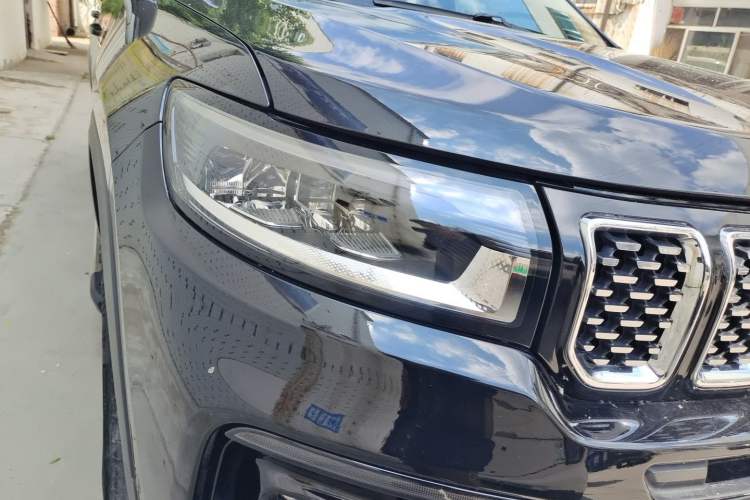 Used Jeep Grand Commander 2022 2.0T Four-Wheel Drive Luxury Edition Right Front Headlight