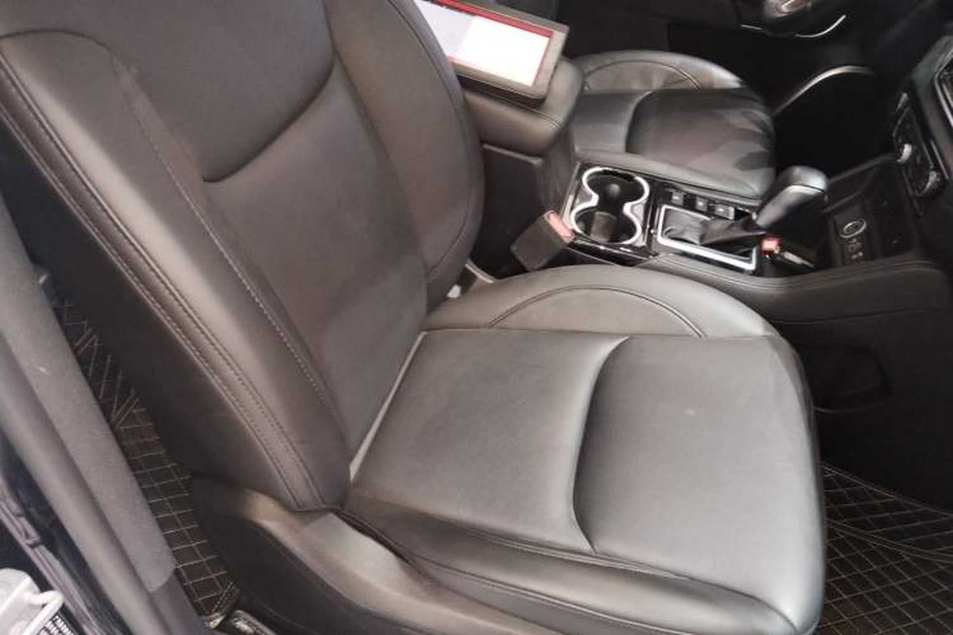 Used Jeep Grand Commander 2022 2.0T Two-Wheel Drive Luxury Version Right Front Seat