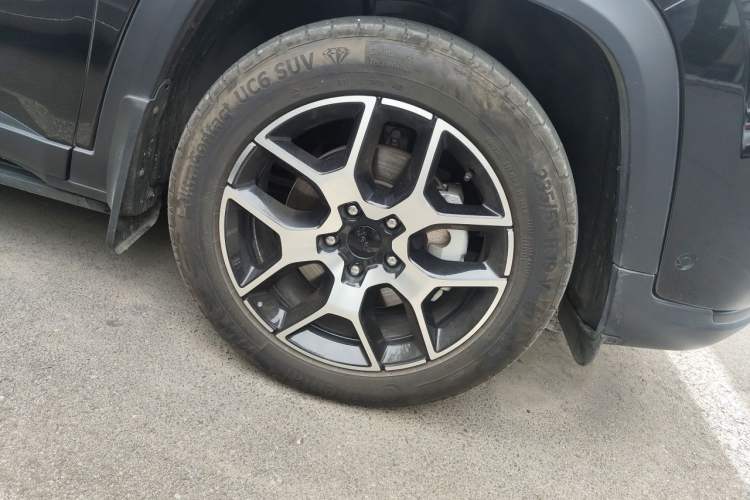 Used Jeep Grand Commander 2022 2.0T Two-Wheel Drive Elite Version Right Front Wheel Hub