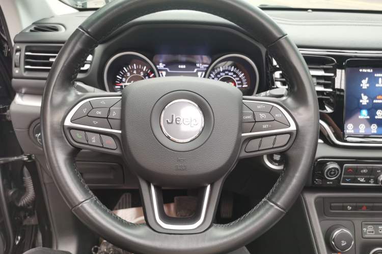 Used Jeep Grand Commander 2022 2.0T Four-Wheel Drive Luxury Edition Steering Wheel