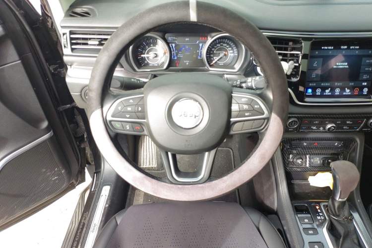 Used Jeep Grand Commander 2022 2.0T Two-Wheel Drive Luxury Version Steering Wheel