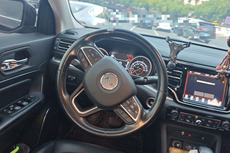 Used Jeep Grand Commander 2022 2.0T Two-Wheel Drive Luxury Version Steering Wheel
