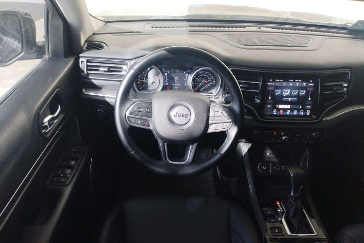 Used Jeep Grand Commander 2022 2.0T Two-Wheel Drive Luxury Version Steering Wheel