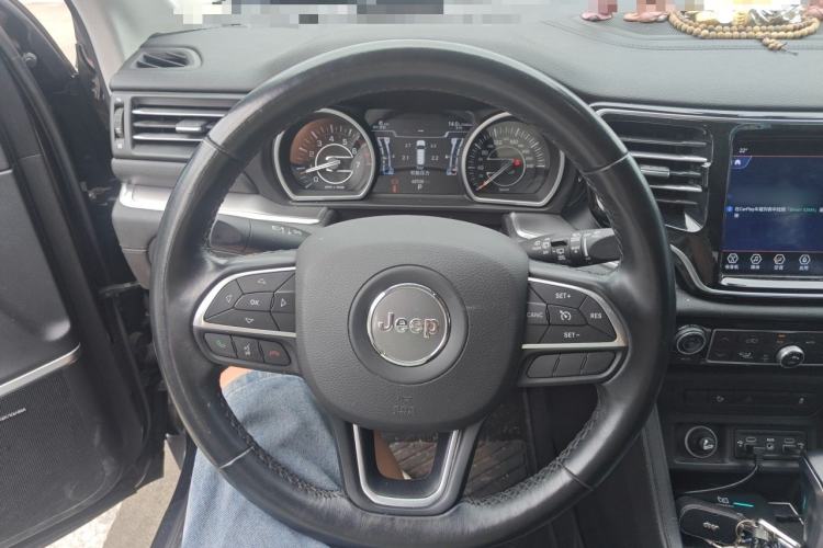 Used Jeep Grand Commander 2022 2.0T Two-Wheel Drive Luxury Version Steering Wheel