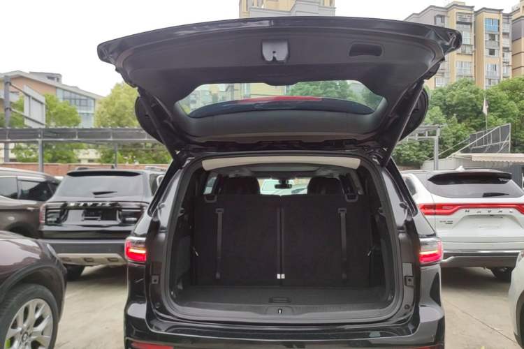 Used Jeep Grand Commander 2022 2.0T Two-Wheel Drive Luxury Version Trunk